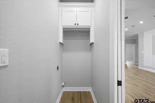 300 S Roden Ln, Gladewater, TX 75647 - Photo 17