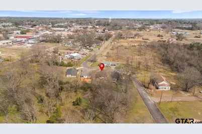 300 S Roden Ln, Gladewater, TX 75647 - Photo 37