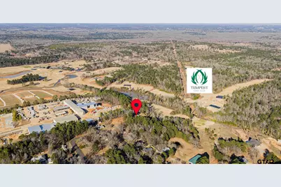 905 Linda, Gladewater, TX 75647 - Photo 1