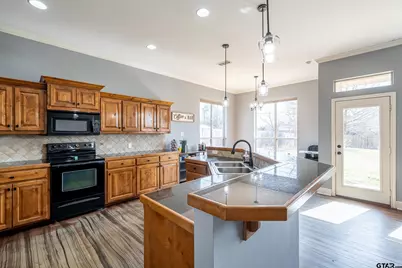 19541 Running West Dr, Flint, TX 75762 - Photo 7