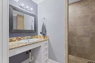 319 E 1st St, Tyler, TX 75701 - Photo 9