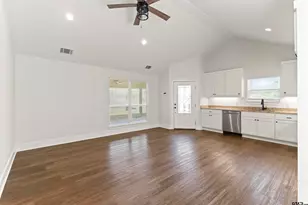 106 Hutto, Troup, TX 75789 - Photo 5