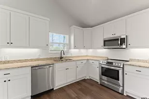 106 Hutto, Troup, TX 75789 - Photo 15