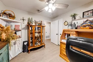 308 Shamrock Dr, Palestine, TX 75803 - Photo 17