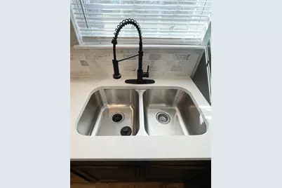 1804 W 24th St, Tyler, TX 75702 - Photo 7