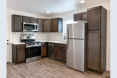 1804 W 24th St, Tyler, TX 75702 - Photo 5