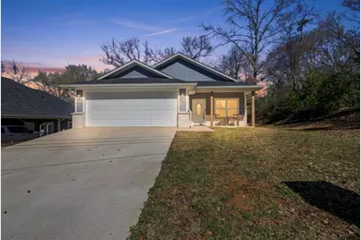 1126 E Oakwood St, Tyler, TX 75702 - Photo 1