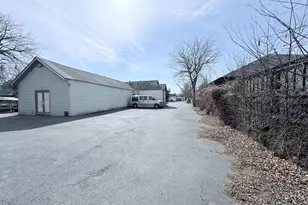 7323 Red Bud Dr, Dallas, TX 75227 - Photo 13