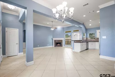 2136 Haverhill, Tyler, TX 75707 - Photo 7