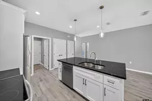 369 Co Rd 4215, Jacksonville, TX 75766 - Photo 7