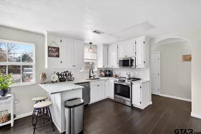 2375 County Road 3282, Buffalo, TX 75831 - Photo 11