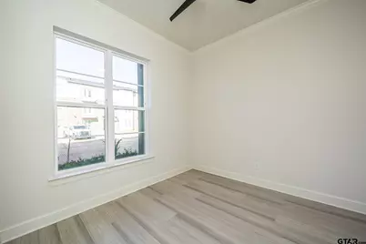 552 W W Erwin, Tyler, TX 75702 - Photo 3