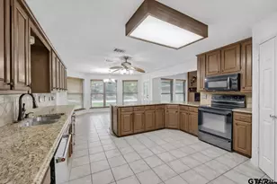 1090 Oak Hollow Ln, Combine, TX 75159 - Photo 11