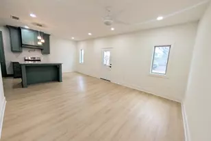 910 Duckenfield Ave, Tyler, TX 75701 - Photo 9