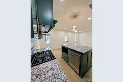 910 Duckenfield Ave, Tyler, TX 75701 - Photo 1