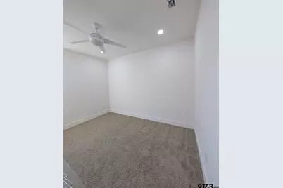 910 Duckenfield Ave, Tyler, TX 75701 - Photo 13