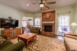 703 Kickapoo, Chandler, TX 75758 - Photo 3