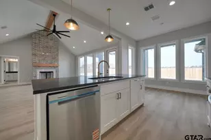 636 Prince Ln, Tyler, TX 75704 - Photo 13