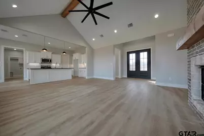 636 Prince Ln, Tyler, TX 75704 - Photo 5