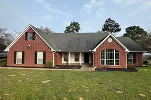 536 Co Rd 4203, Jacksonville, TX 75766 - Photo 1