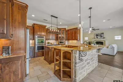 1509 Cooks Xing, Tyler, TX 75703 - Photo 3