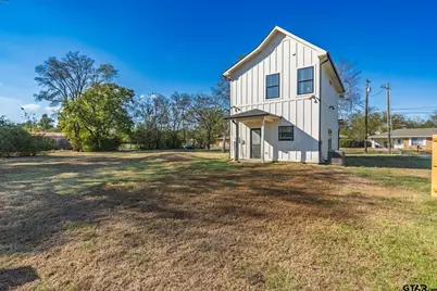 222 E Middle Street, Sulphur Springs, TX 75482 - Photo 3