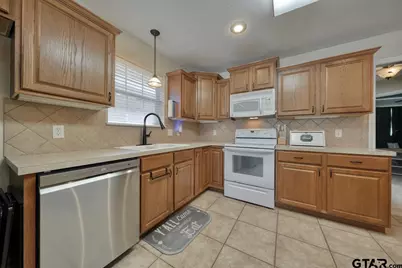 1803 Park Place, Mineola, TX 75773 - Photo 11