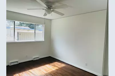 3210 S Donnybrook Avenue, Tyler, TX 75701 - Photo 9