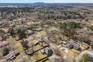 1703 Azalea St, Gilmer, TX 75644 - Photo 5