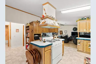 2811 Medlin Rd, Gilmer, TX 75645 - Photo 19