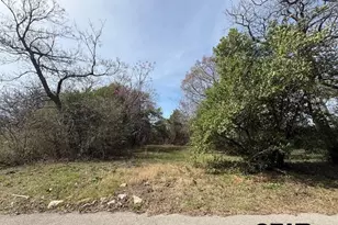 867 Clark St, Tyler, TX 75701 - Photo 1