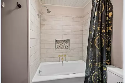 4728 Downing, Tyler, TX 75703 - Photo 17