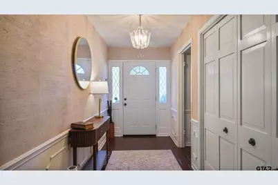 2829 Yorktown Drive, Tyler, TX 75701 - Photo 5