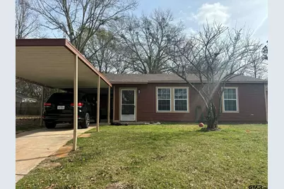 402 Milligan Dr, Pittsburg, TX 75686 - Photo 1