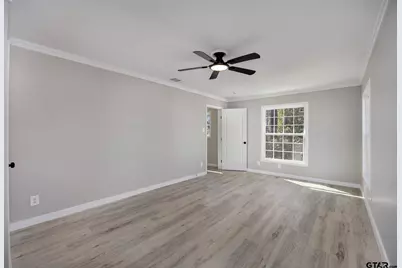 829 S College, Tyler, TX 75701 - Photo 21