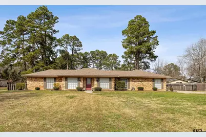 1302 W Sabine, Carthage, TX 75633 - Photo 1