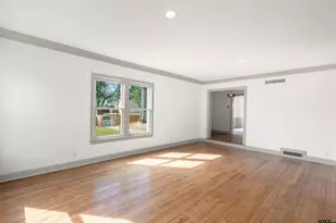 401 W 4th St, Tyler, TX 75701 - Photo 11