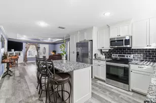 8261 County Rd 381, Tyler, TX 75708 - Photo 9