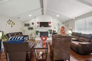 2103 Easy St, Tyler, TX 75703 - Photo 5