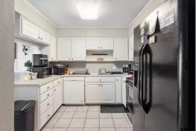 2103 Easy St, Tyler, TX 75703 - Photo 9