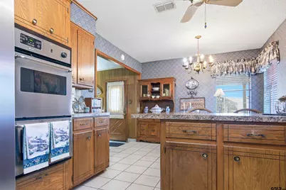 14202 Valley View Rdg, Tyler, TX 75709 - Photo 9