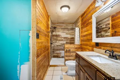 11867 Cherokee Way, Lindale, TX 75771 - Photo 17