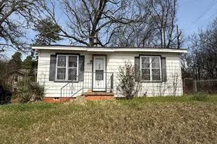 504 W Main St, Whitehouse, TX 75791 - Photo 1