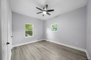 917 N Jackson St, Palestine, TX 75801 - Photo 15