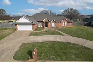 825 Braewood Cir, Lindale, TX 75771 - Photo 1