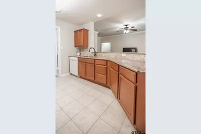 421 W Cumberland Rd #1402, Tyler, TX 75703 - Photo 13