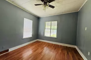 2917 Walnut St, Greenville, TX 75401 - Photo 3