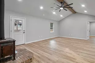 18208 N Lakeview, Troup, TX 75789 - Photo 17