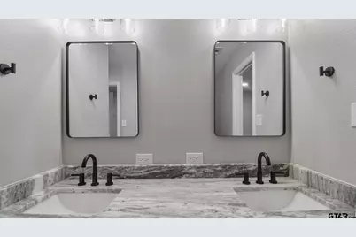 18208 N Lakeview, Troup, TX 75789 - Photo 37