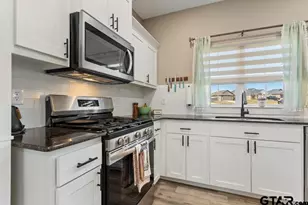 17110 Crossing Cir, Lindale, TX 75771 - Photo 13